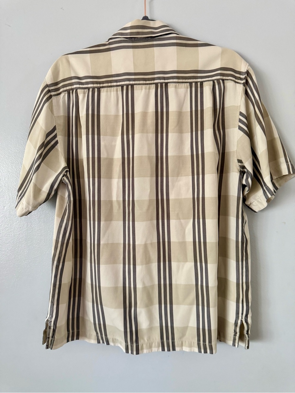 🐛🌿Tommy Bahama Men's M Striped Silk Blend Button Down Short Sleeve Camp Shirt - Picture 4 of 5